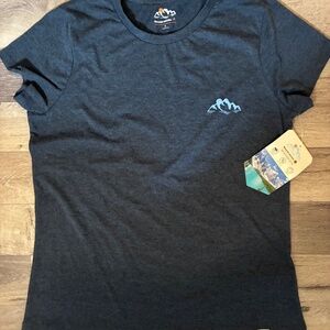 NWT Men's Mountain of Isle Tee Shirt